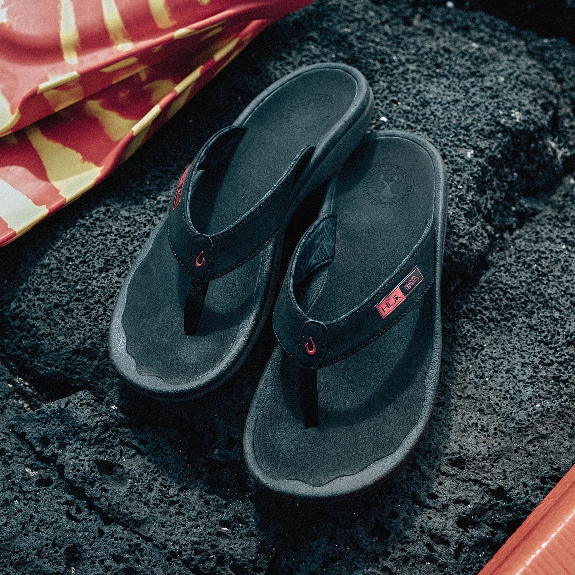 Alternative view of Ohana - Black / HLA