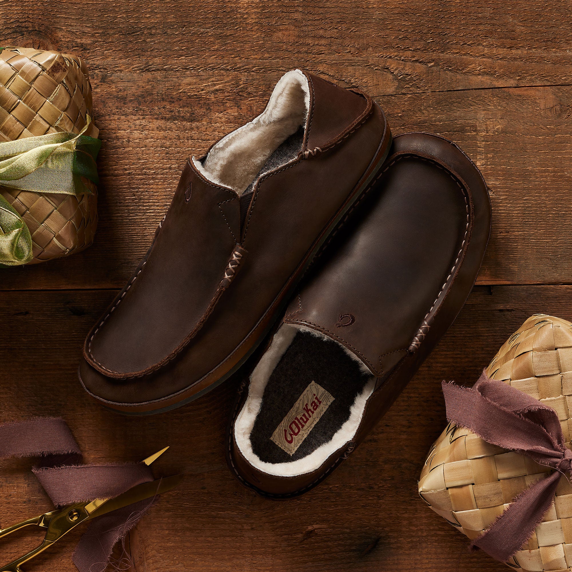 Alternative view of Moloā Slipper - Dark Wood