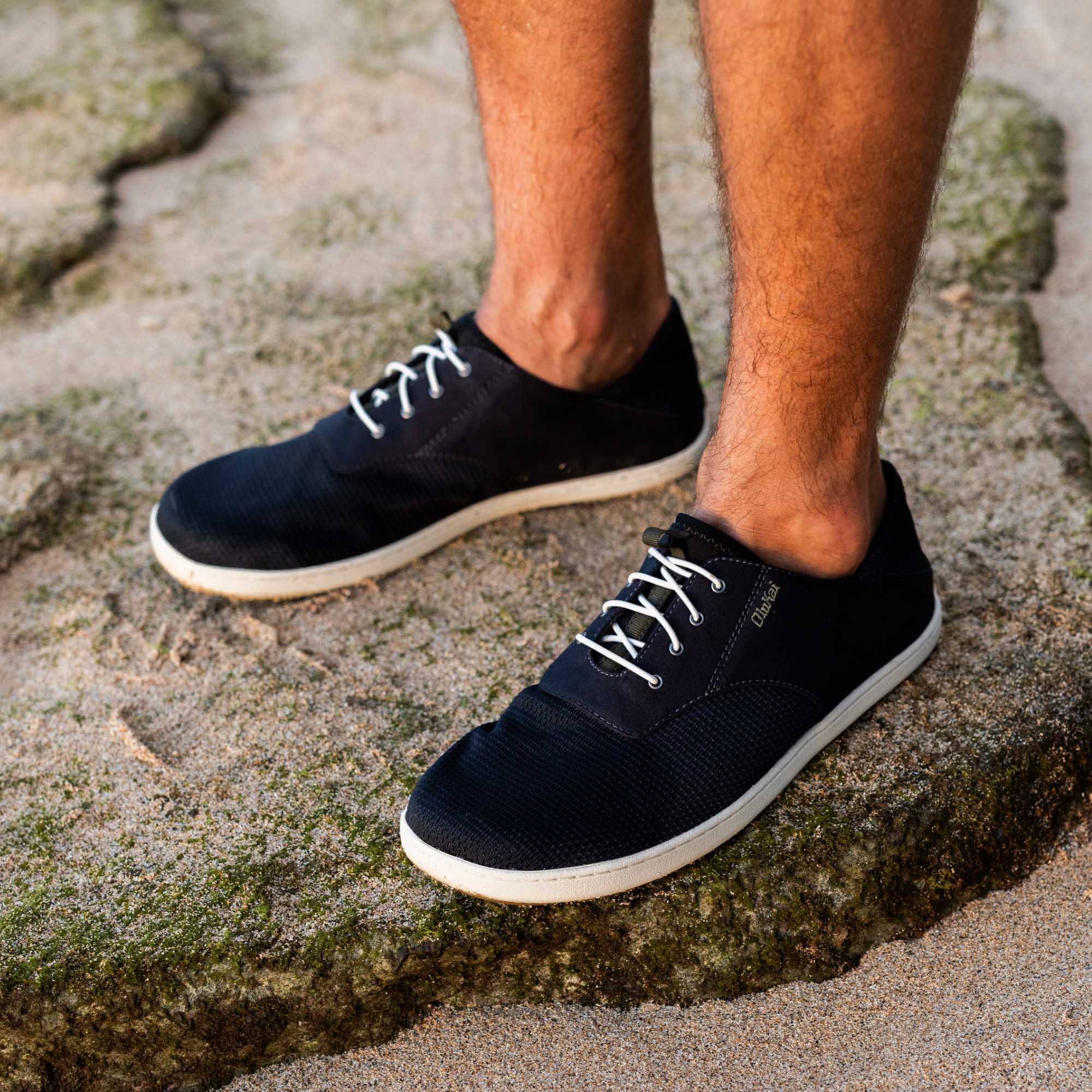 Alternative view of Nohea Moku - Black
