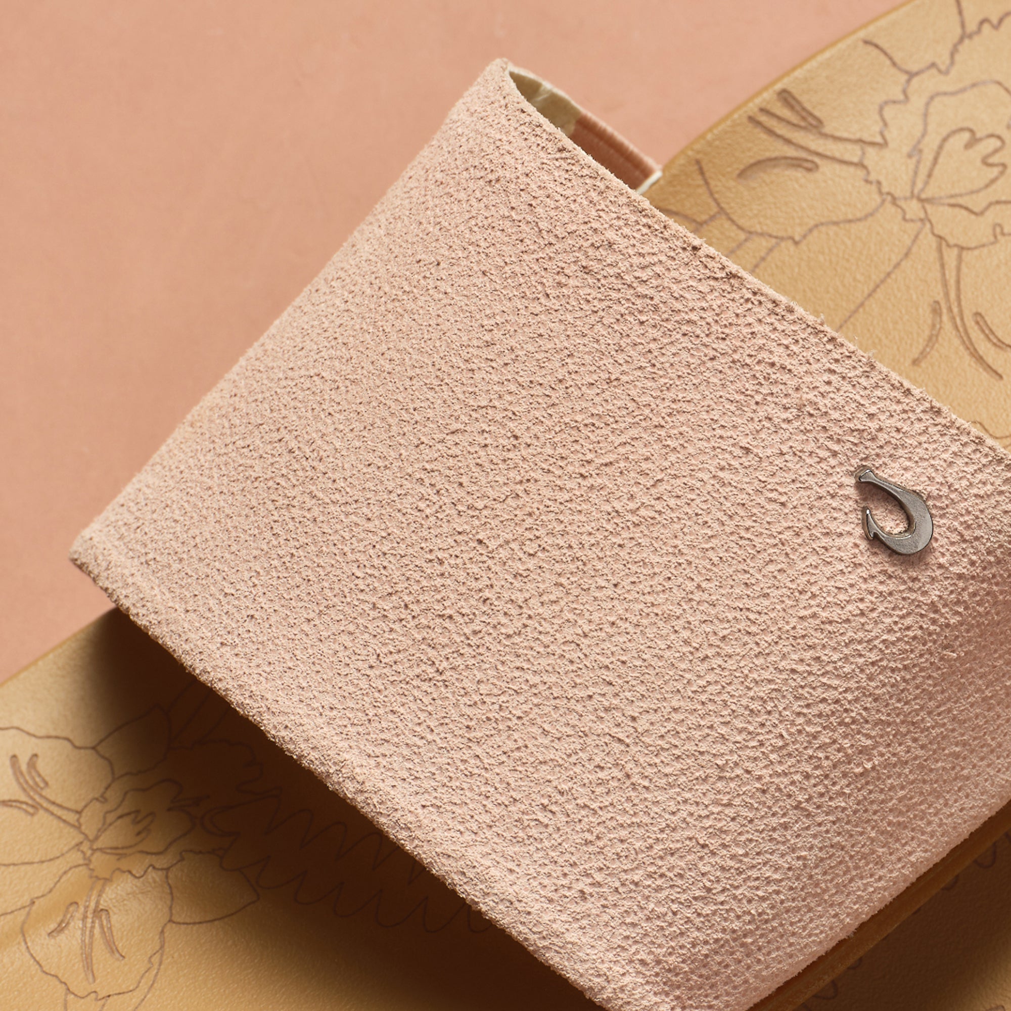 Alternative view of Kīpe'a Pono - Soft Pink / Warm Sand