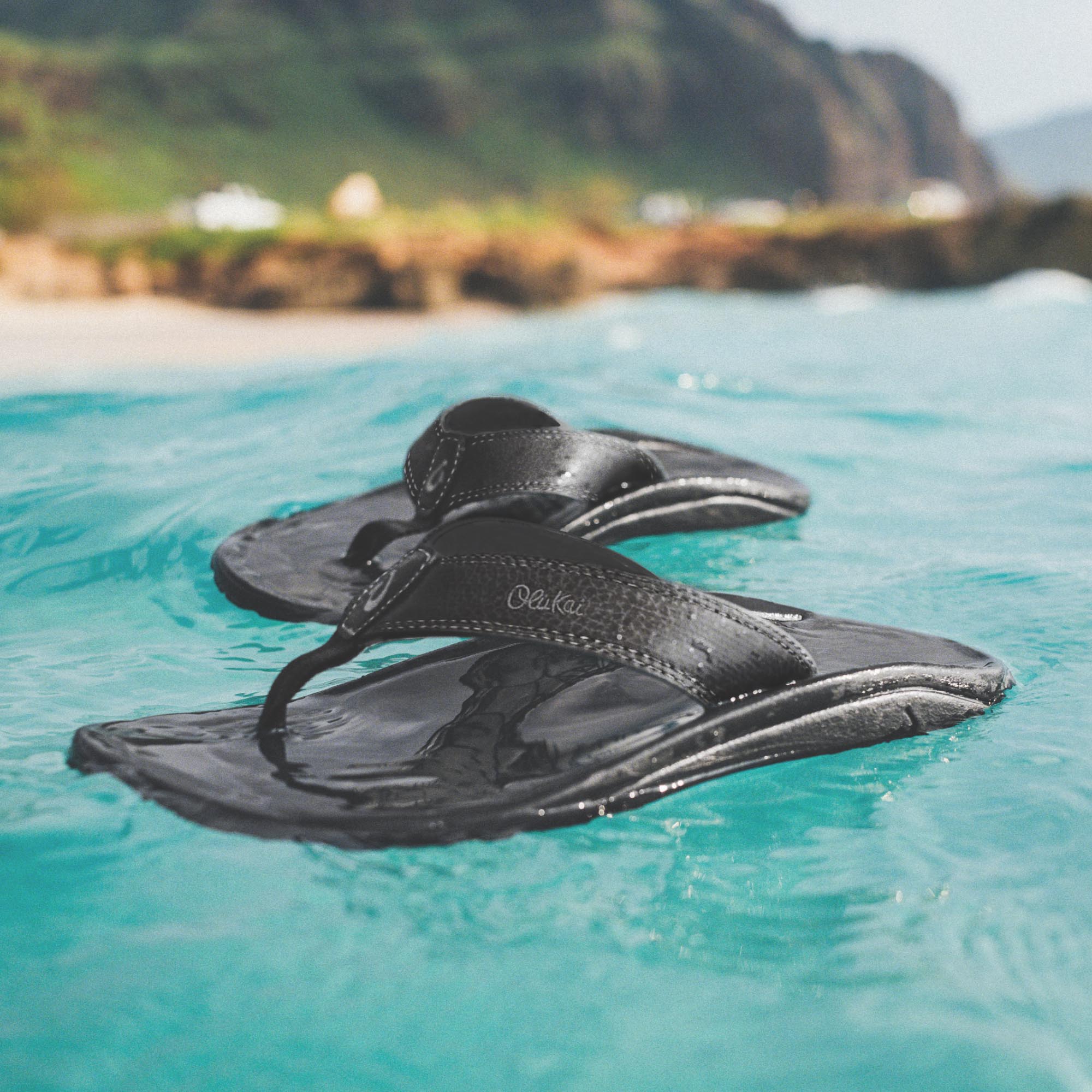 Alternative view of 'Ohana - Black