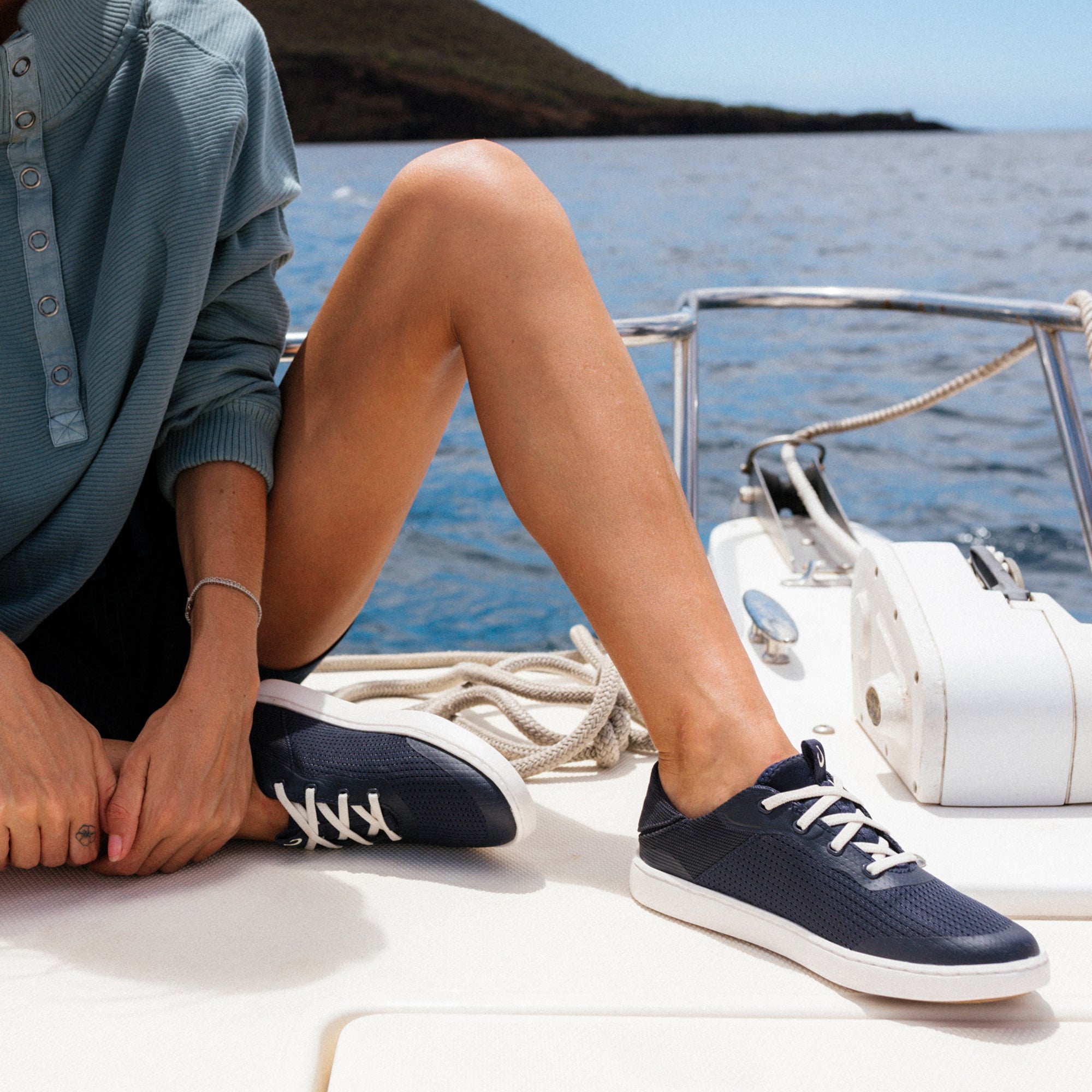 Alternative view of Kahakai - Trench Blue / Trench Blue